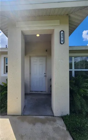 a view of an entryway of house