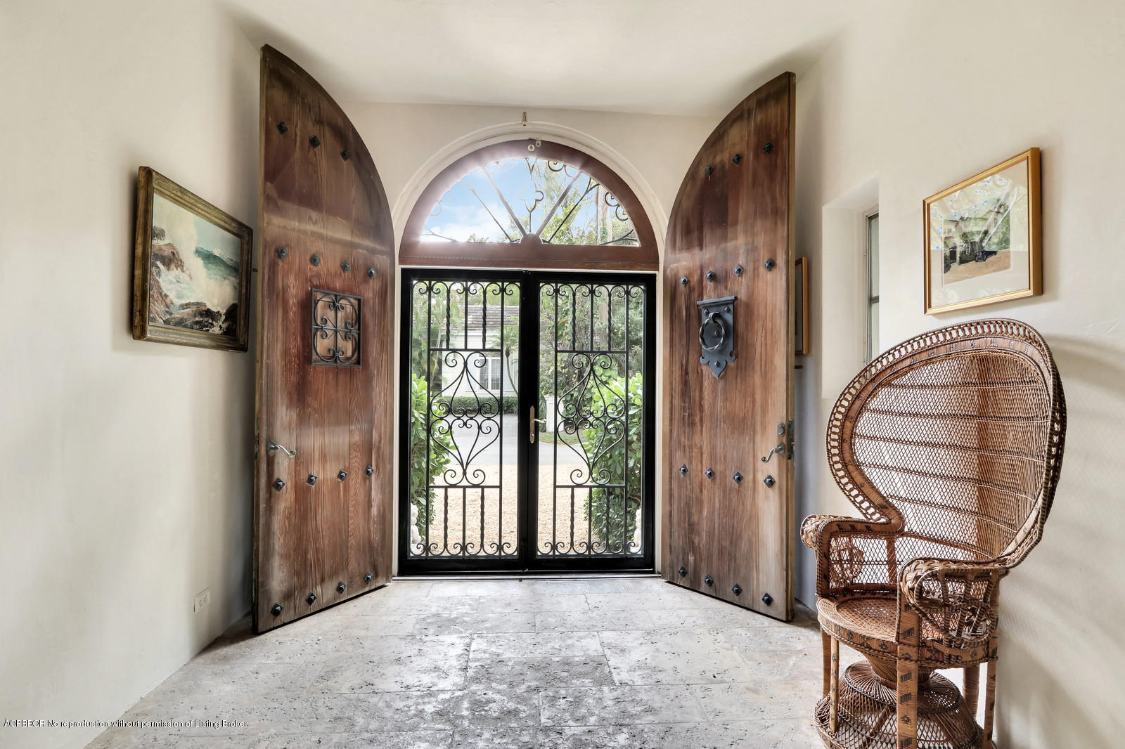 271 El Vedado Road Palm Beach, FL 33480 - Photo 5 of 32 a view of a livingroom with furniture and a window
