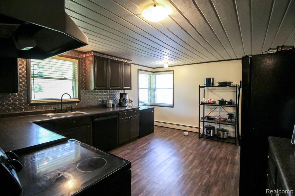 7295 Busch Road Birch Run, MI 48415 - Photo 10 of 33
