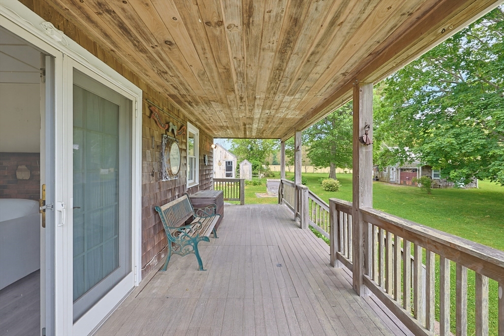 144 Horseneck Road Westport, MA 02790 - Photo 15 of 37