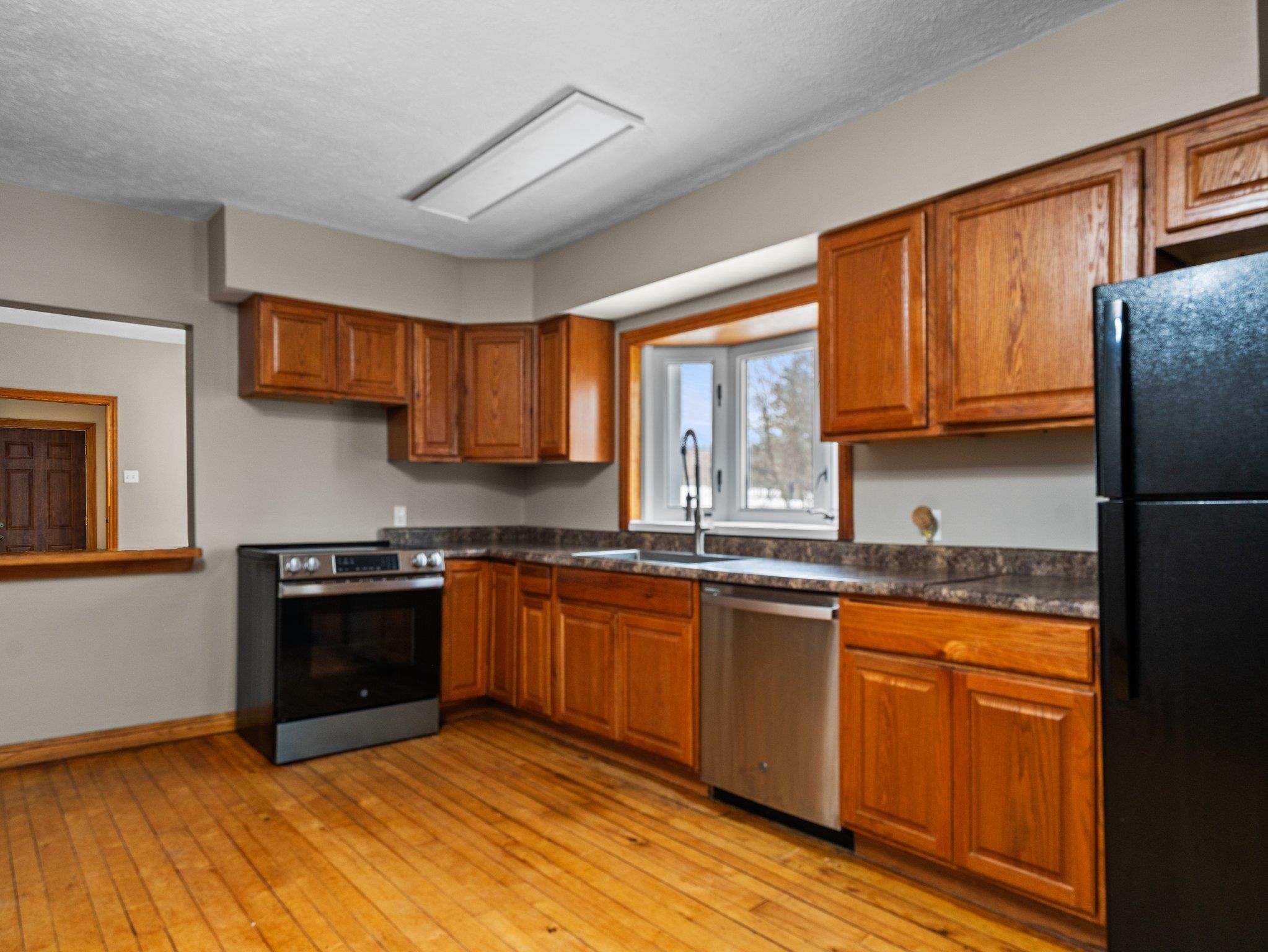 2915 East Hammond Road Traverse City, MI 49686 - Photo 7 of 42