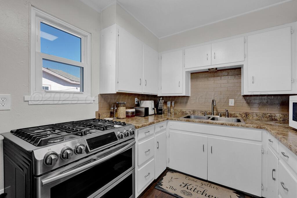 4811 South Bonham Street Amarillo, TX 79110 - Photo 10 of 23 kitchen 2