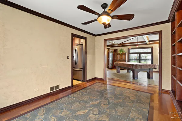 $725,000 | 1630 Castaway Court, Hoffman Estates, IL 60010