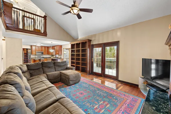 $725,000 | 1630 Castaway Court, Hoffman Estates, IL 60010