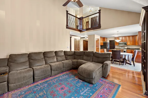 $725,000 | 1630 Castaway Court, Hoffman Estates, IL 60010