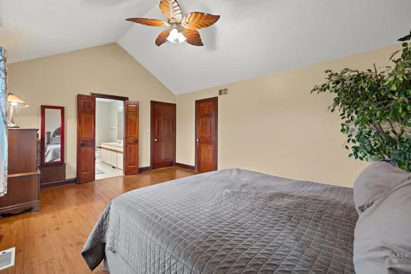$725,000 | 1630 Castaway Court, Hoffman Estates, IL 60010