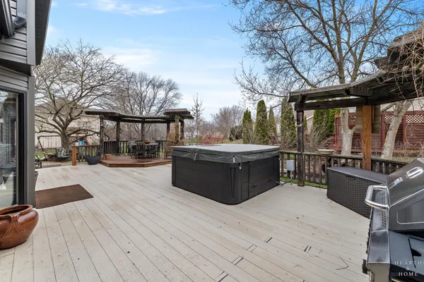 $725,000 | 1630 Castaway Court, Hoffman Estates, IL 60010