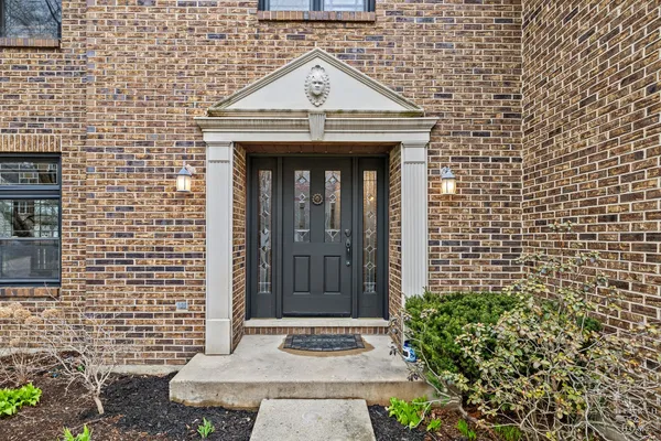 $725,000 | 1630 Castaway Court, Hoffman Estates, IL 60010