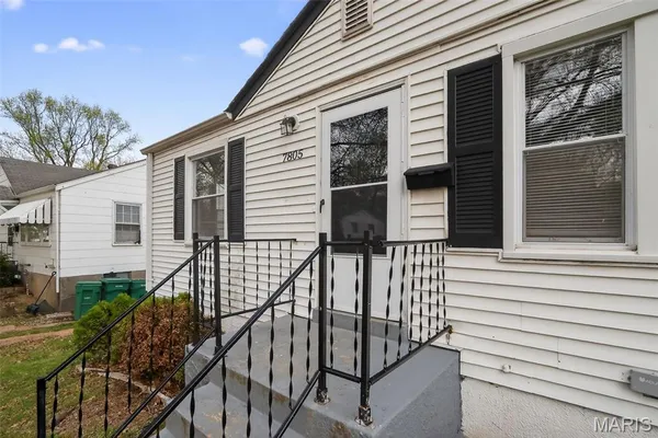 $89,900 | 7805 Utica Drive, St. Louis, MO 63133
