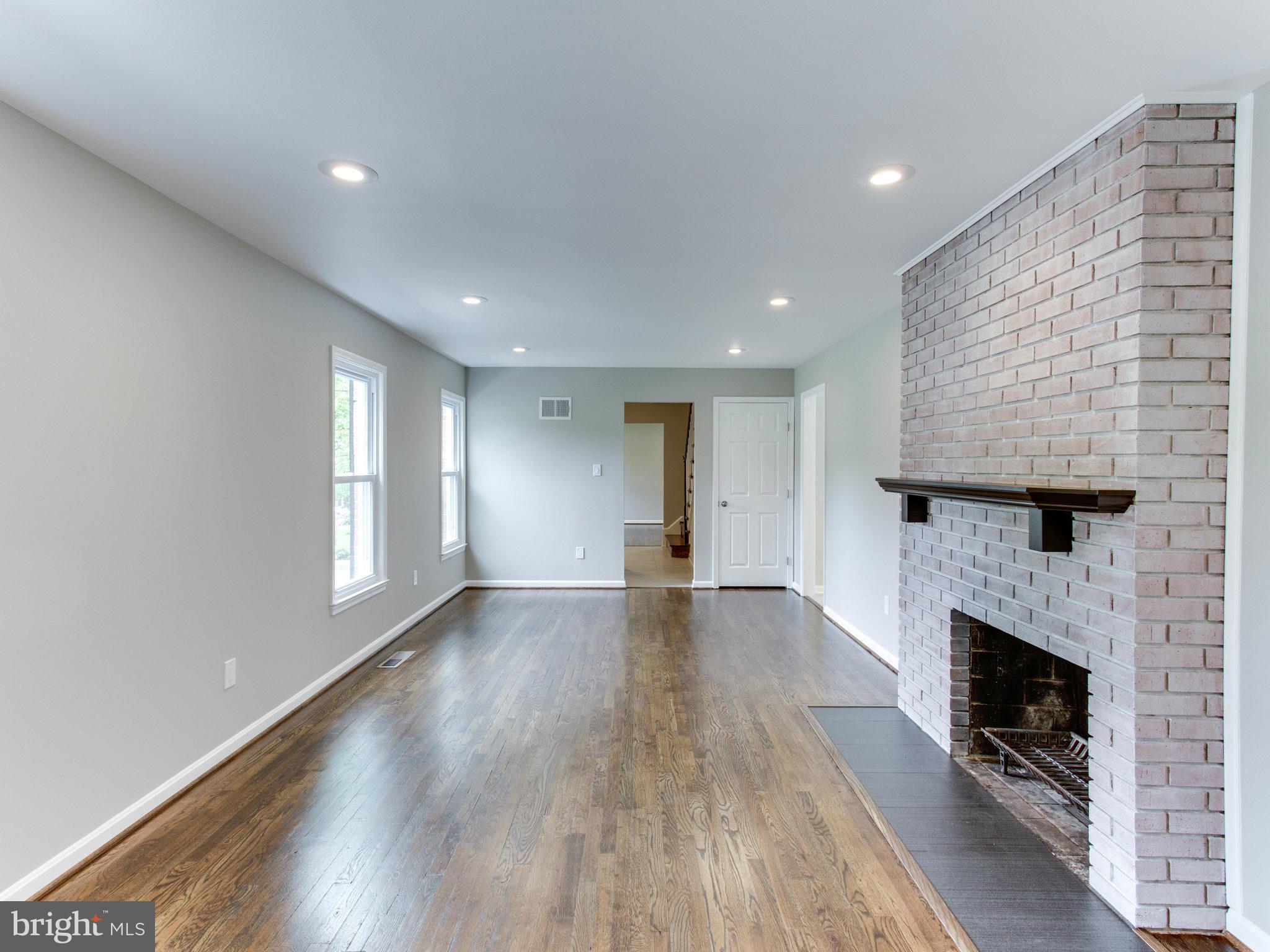 9032 Rouen Lane Potomac, MD 20854 - Photo 16 of 29 Family Room