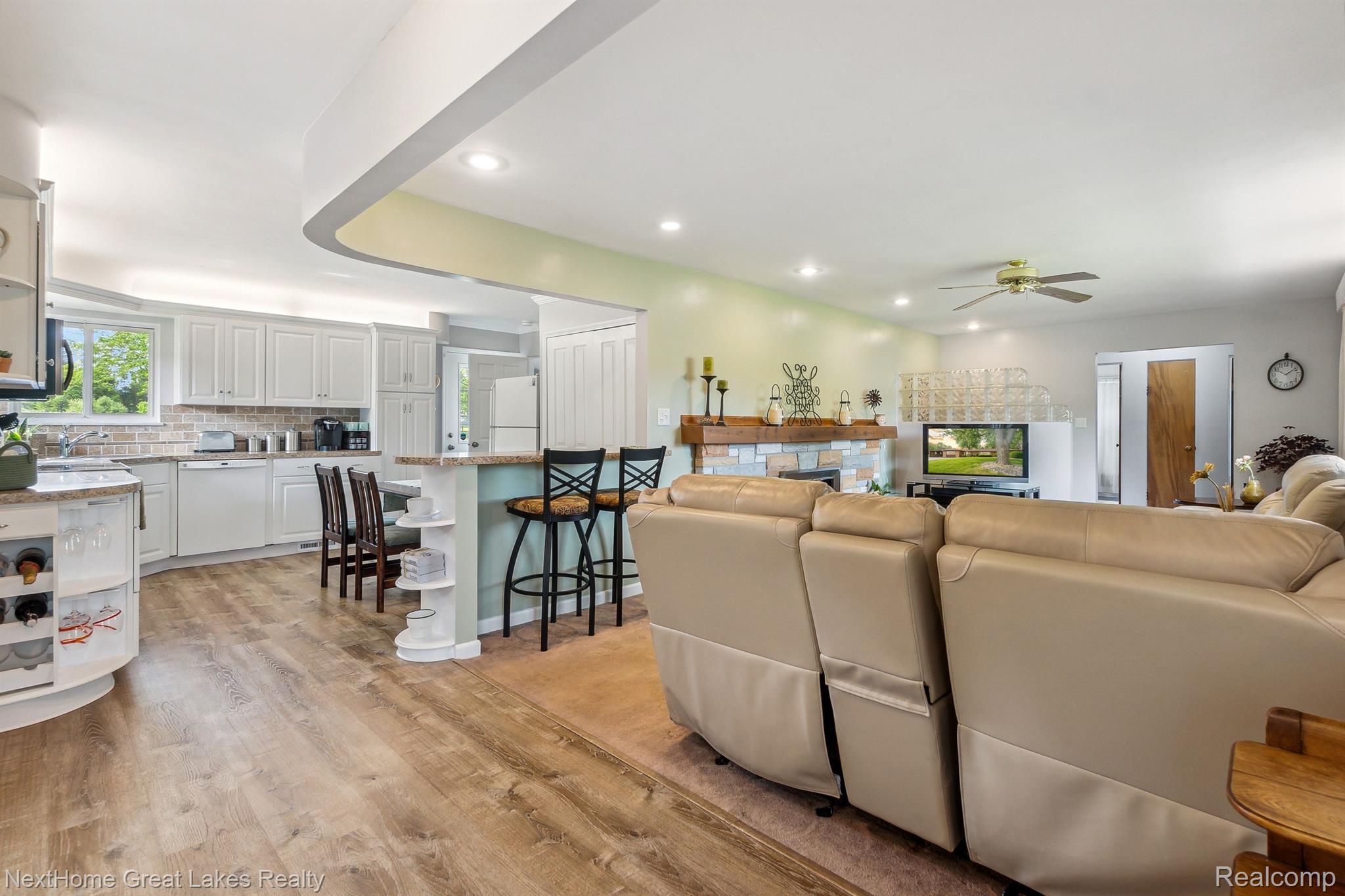 2141 Reid Road Flint, MI 48507 - Photo 9 of 40