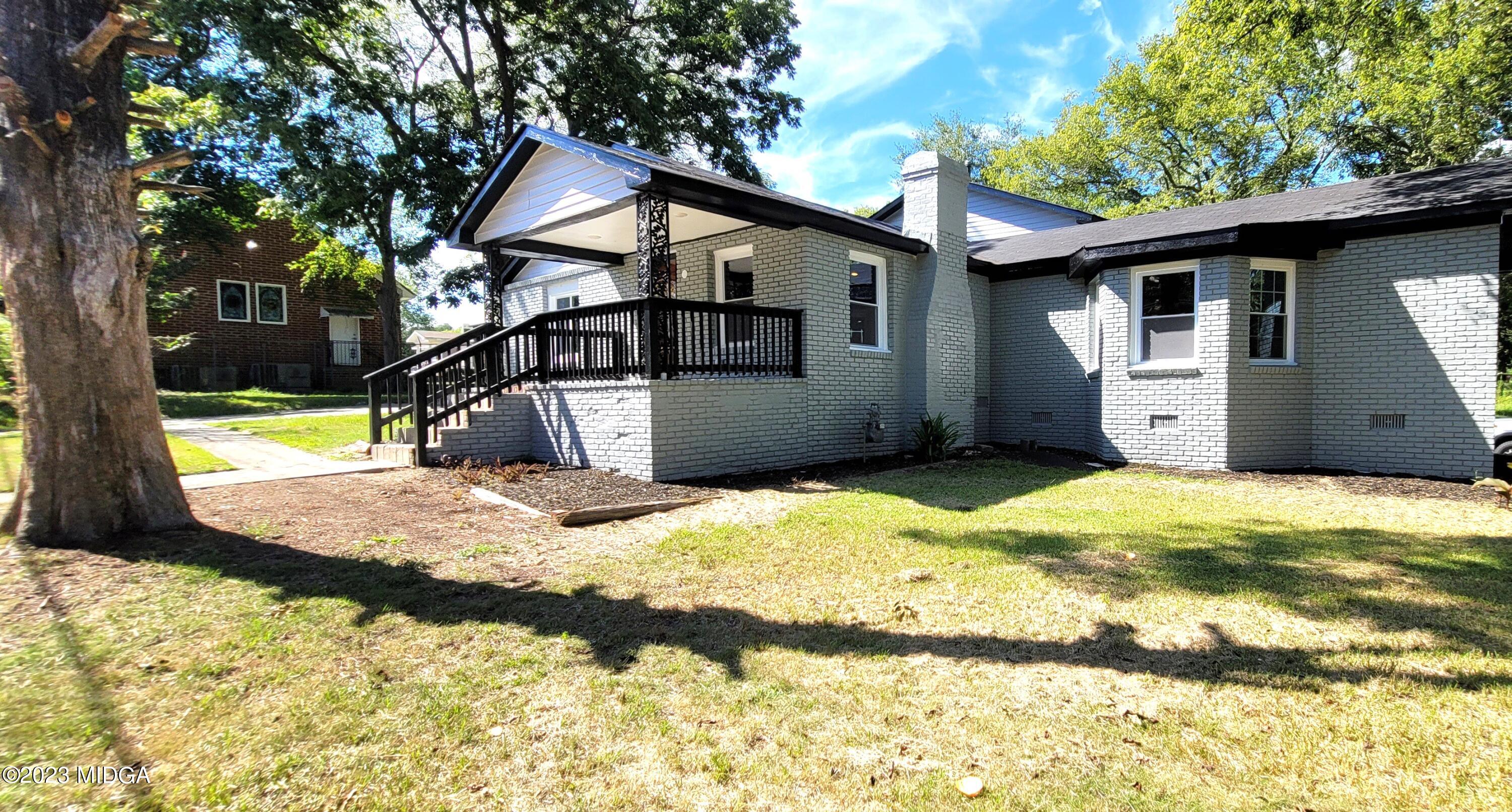 4165 Mumford Road Macon, GA 31204 - Photo 4 of 40 Front Right Side