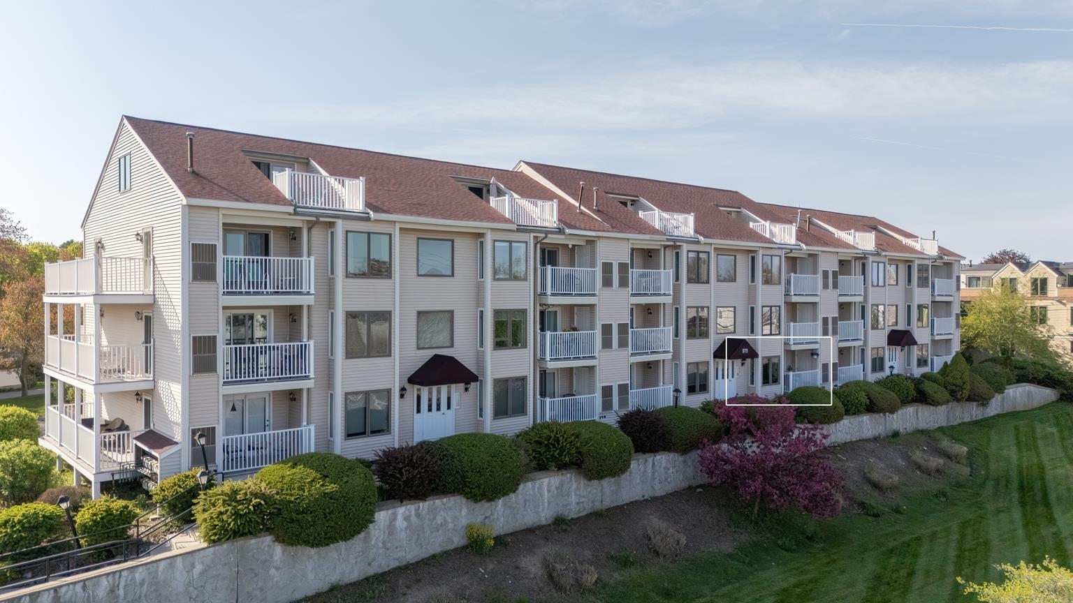 975 Ocean Boulevard, Unit 4 Hampton, NH 03842 - Photo 2 of 30