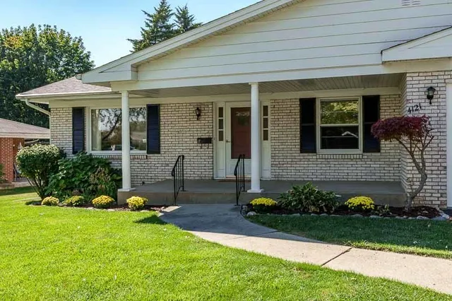 $1,750 | 4121 Crosby Street, Rockford, IL 61107