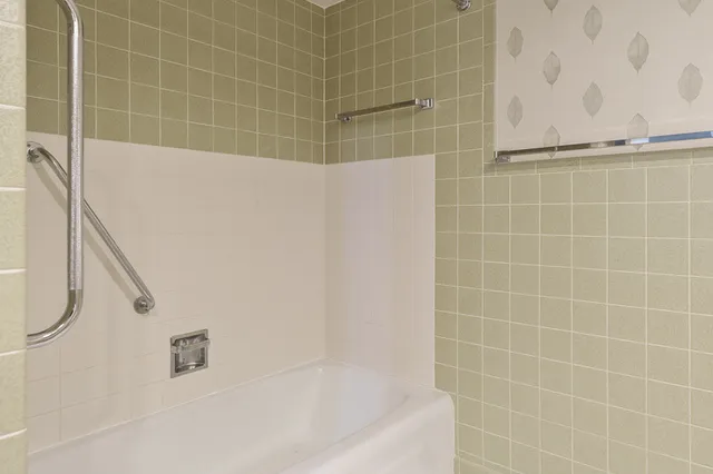 $1,750 | 4121 Crosby Street, Rockford, IL 61107