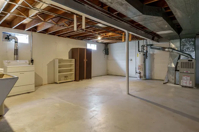 $1,750 | 4121 Crosby Street, Rockford, IL 61107