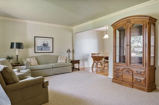 $1,750 | 4121 Crosby Street, Rockford, IL 61107