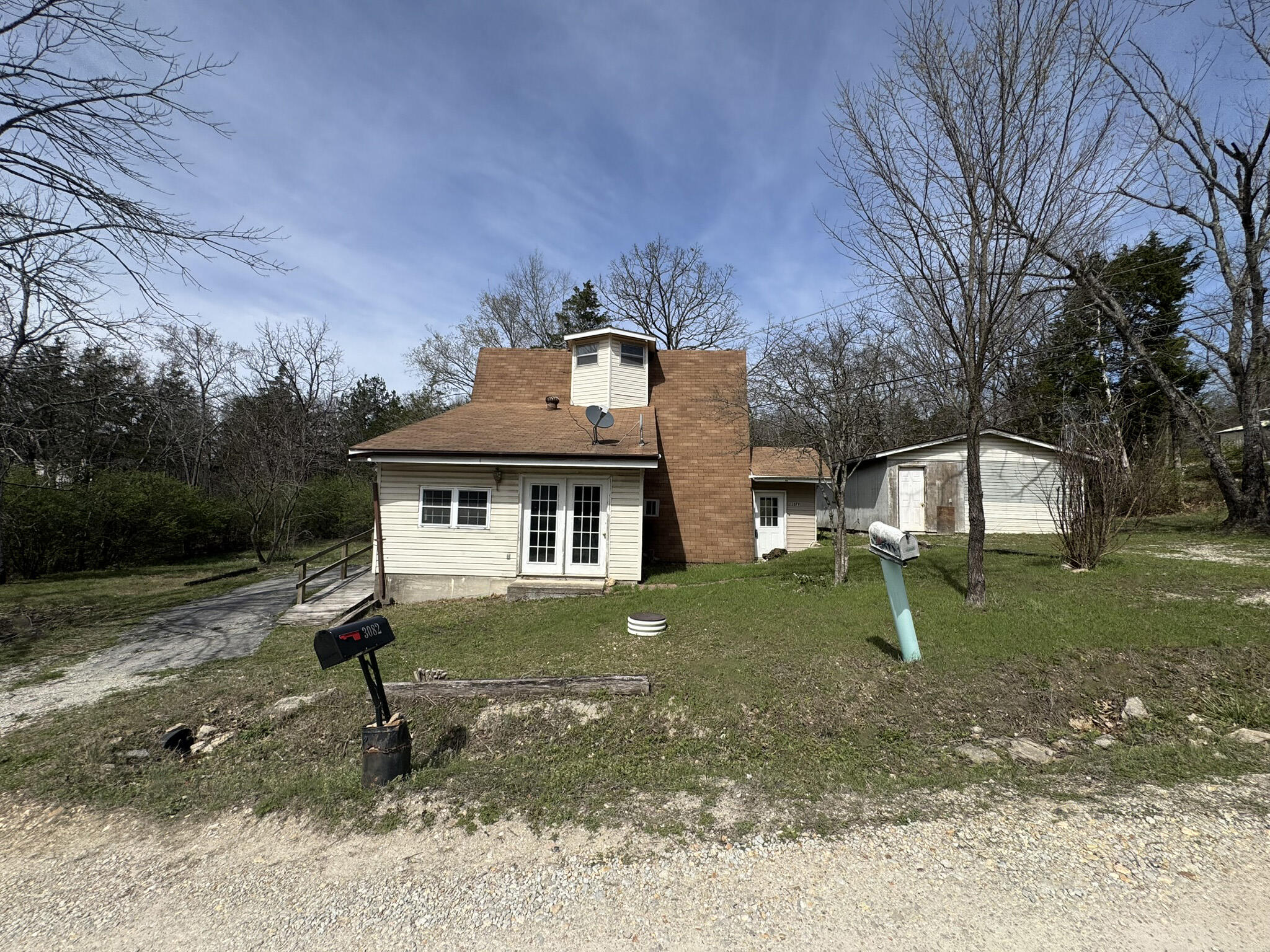3079 Bluebird Road Merriam Woods, MO 65740 - Photo 1 of 17 Front