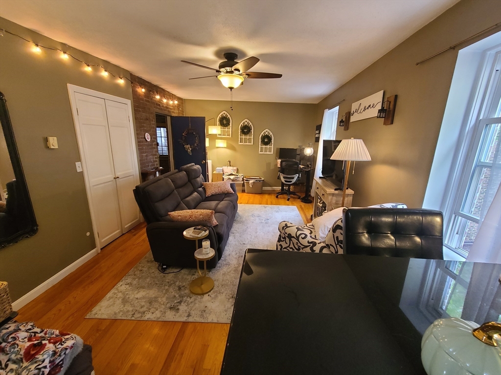32 Fleet Street, Unit 5 Boston, MA 02113 - Photo 5 of 7