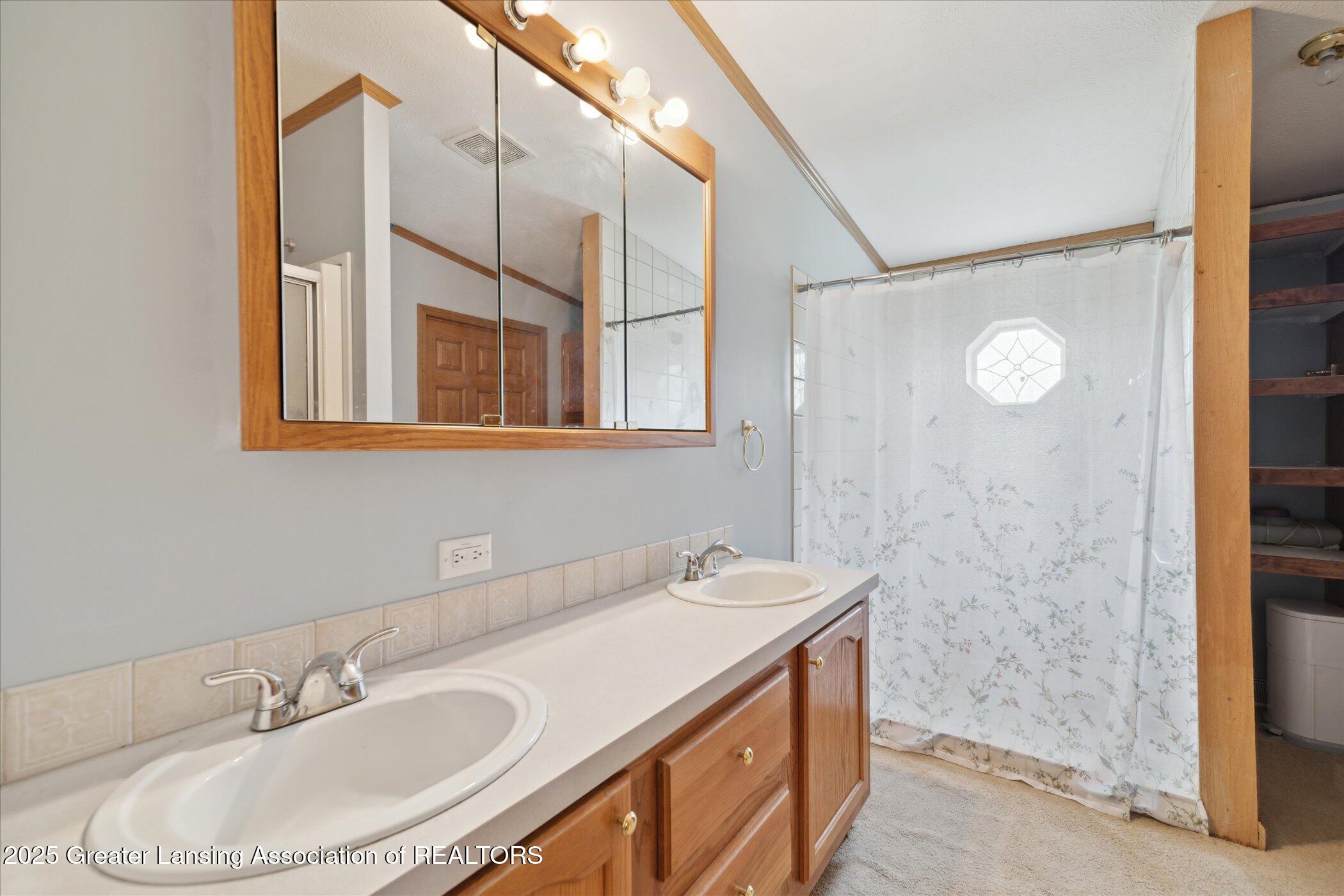 2377 West Bennington Road Owosso, MI 48867 - Photo 29 of 45 21-2377-W-Bennington-Rd-Owosso-MI-48867-