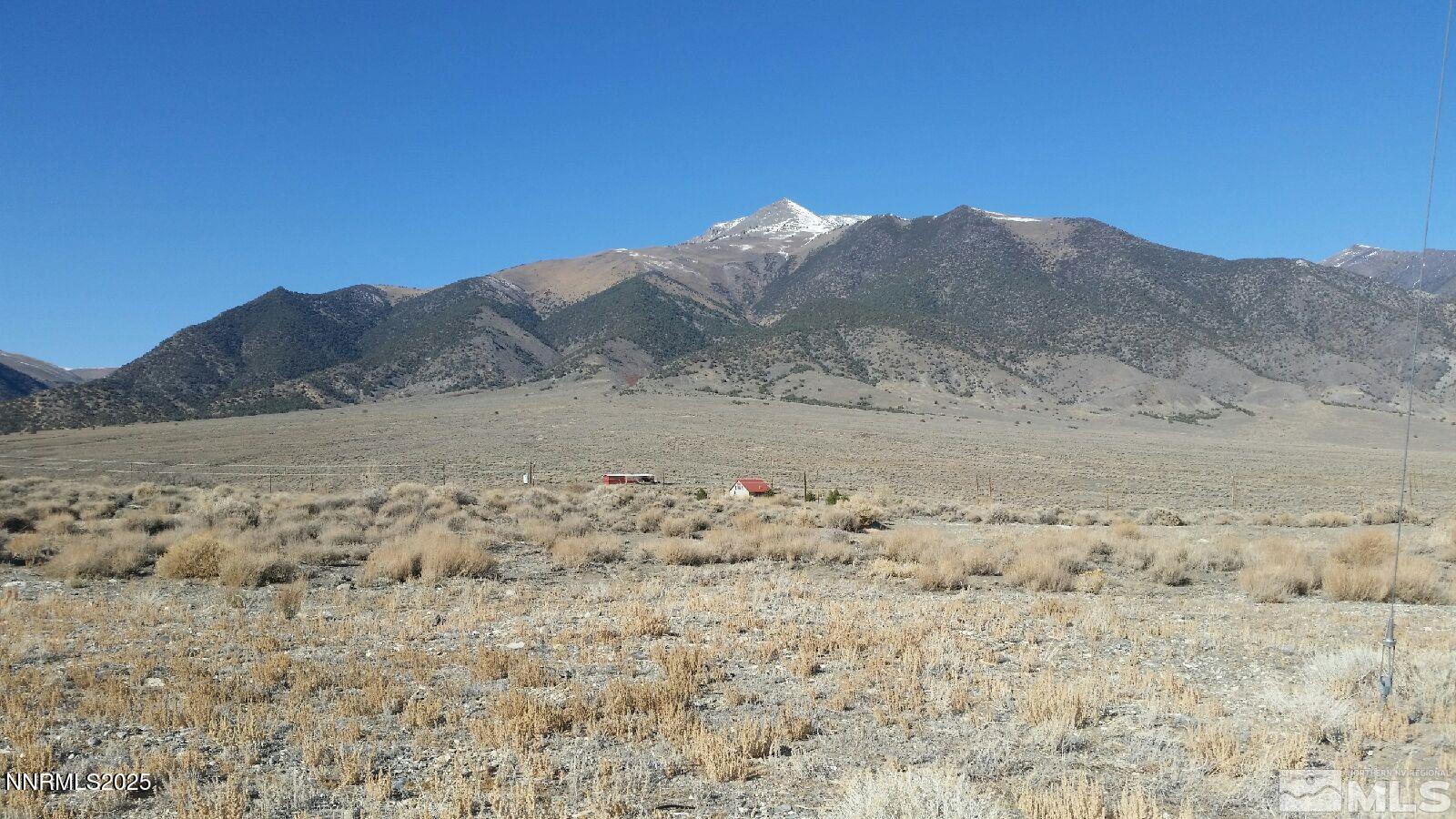 a view of a dry field