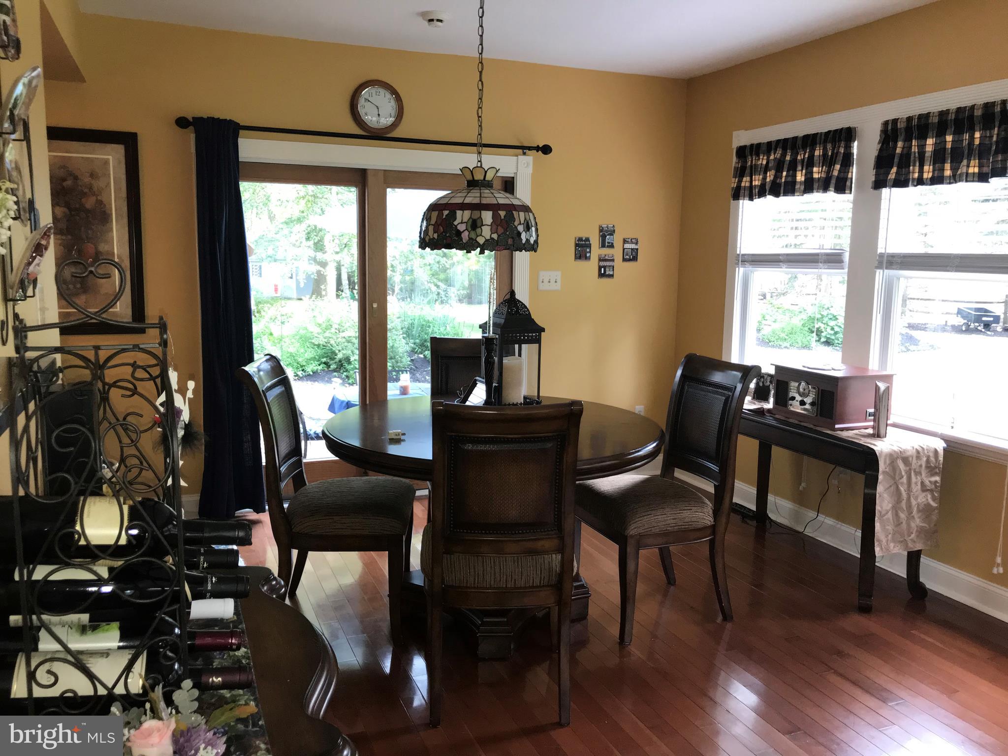 9 Framingham Road Edgewater Park, NJ 08010 - Photo 8 of 22 Great Room Dining Room