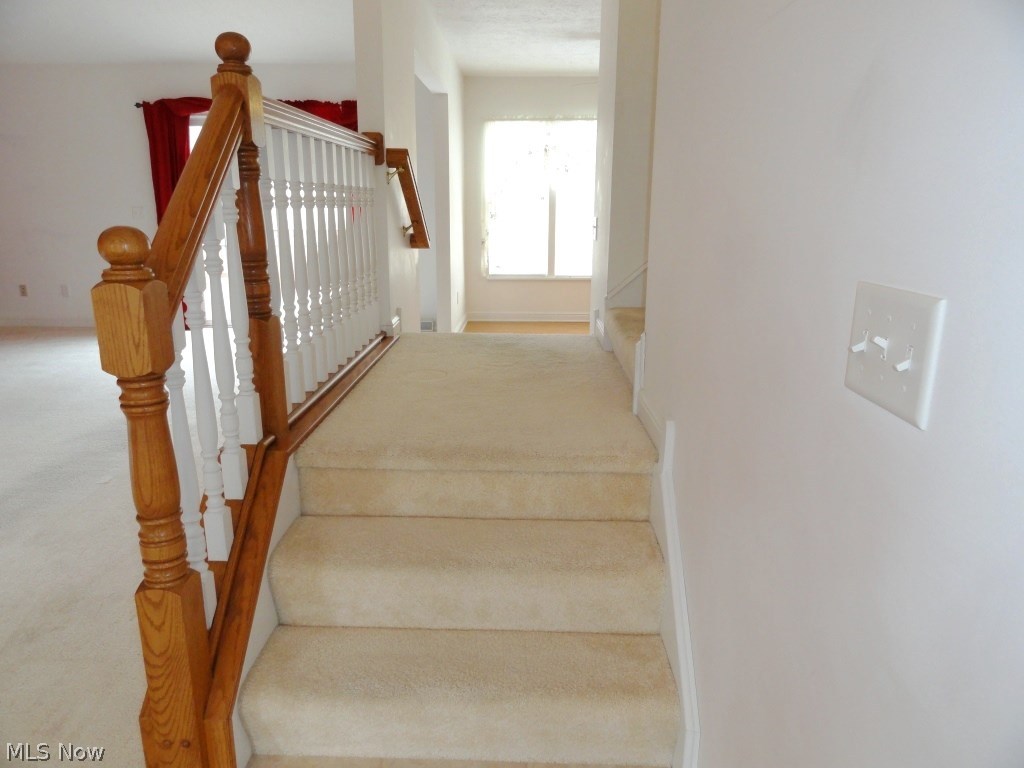4197 Wood Road Madison, OH 44057 - Photo 13 of 21 Unique staircase...