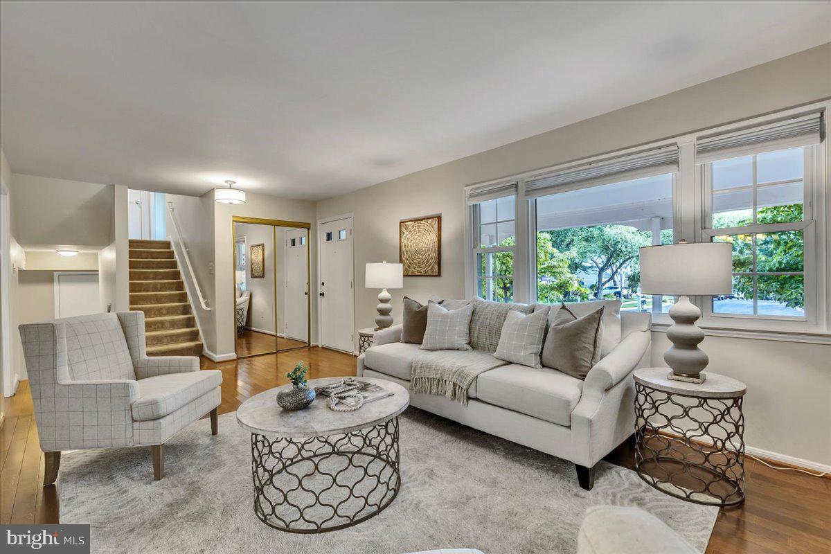 10403 Collingham Drive Fairfax, VA 22032 - Photo 1 of 39