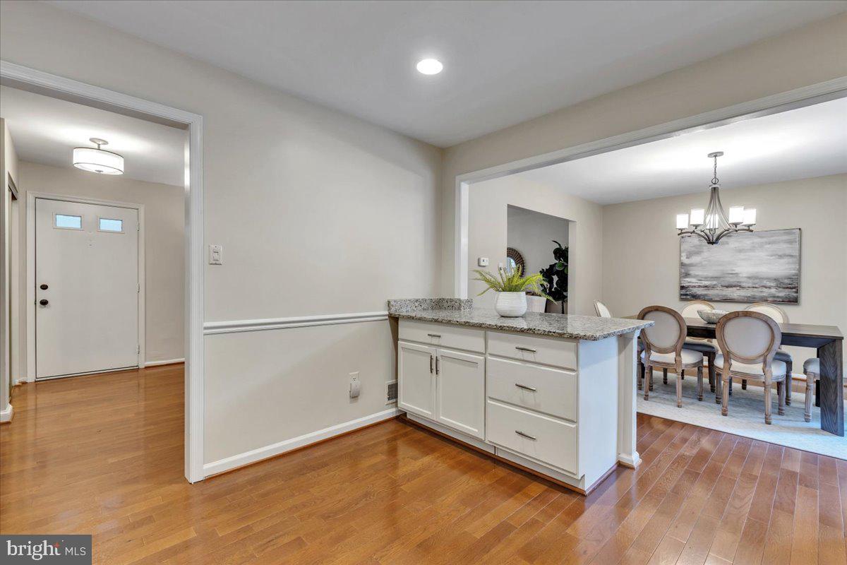 10403 Collingham Drive Fairfax, VA 22032 - Photo 11 of 39