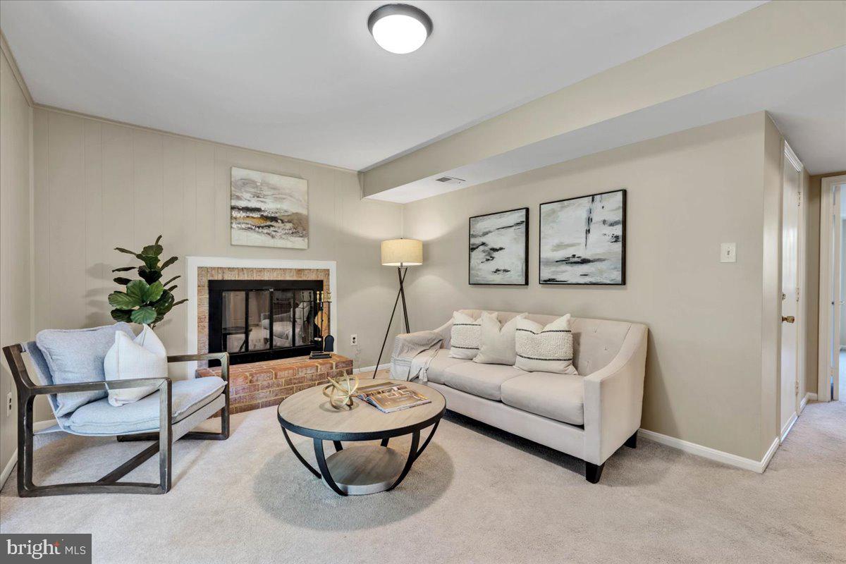 10403 Collingham Drive Fairfax, VA 22032 - Photo 14 of 39