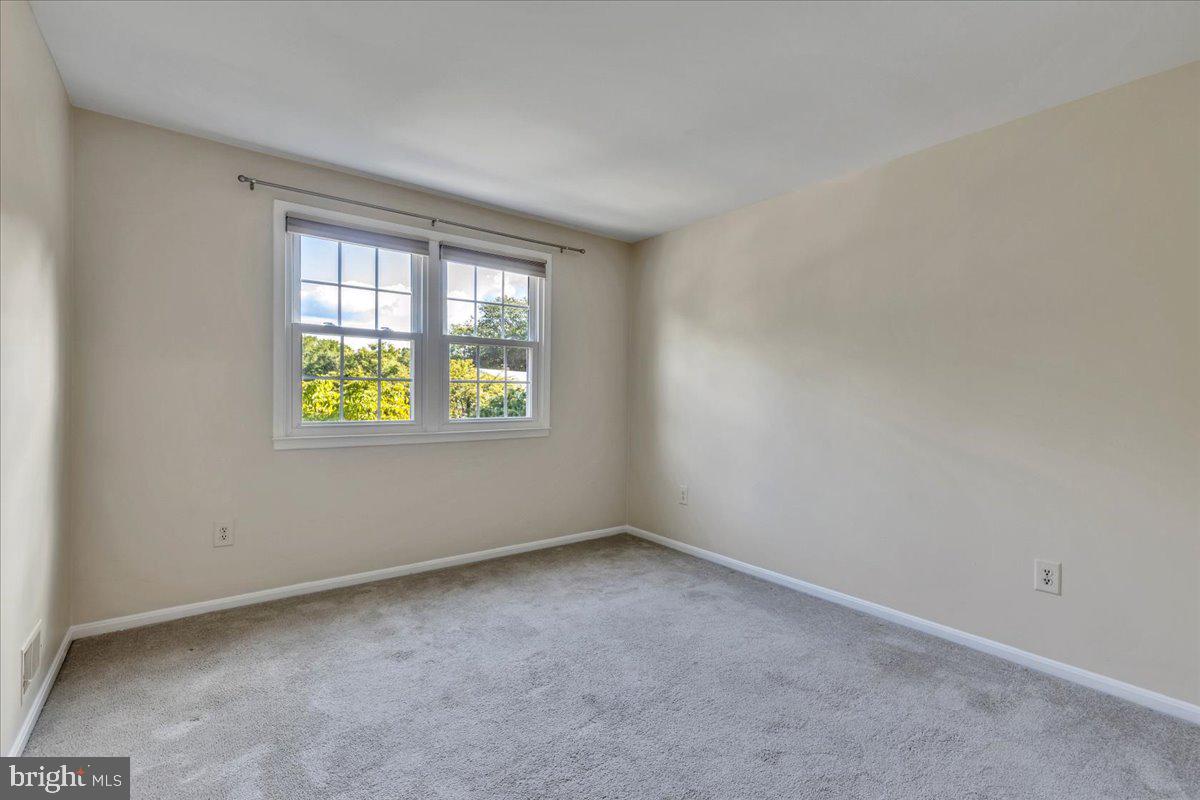 10403 Collingham Drive Fairfax, VA 22032 - Photo 20 of 39