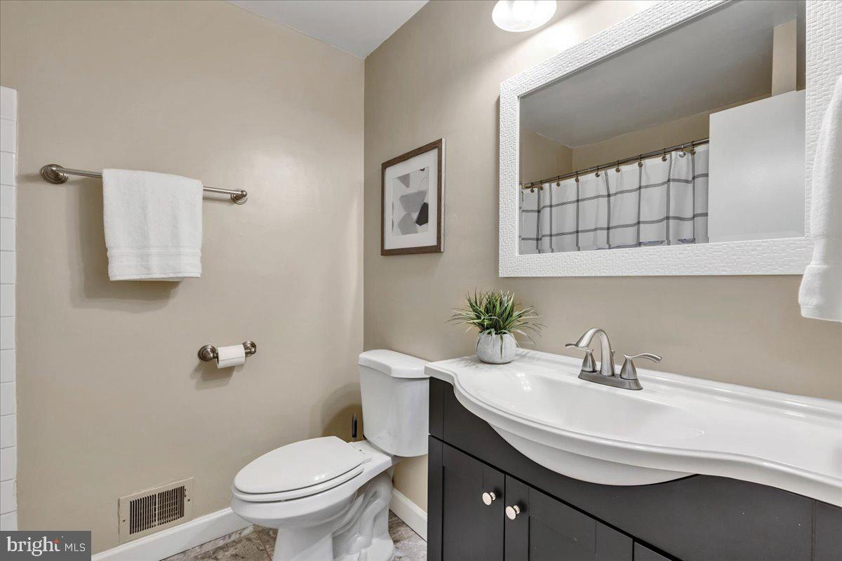 10403 Collingham Drive Fairfax, VA 22032 - Photo 22 of 39