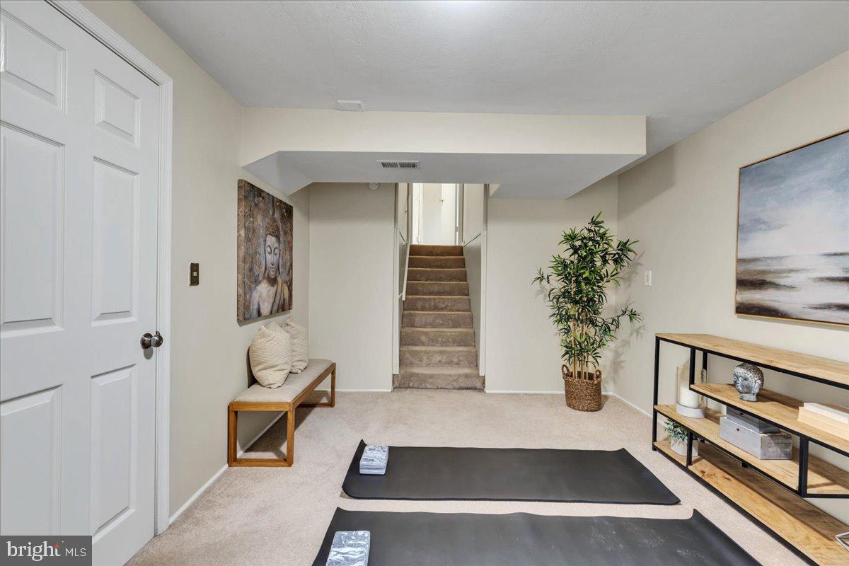 10403 Collingham Drive Fairfax, VA 22032 - Photo 29 of 39