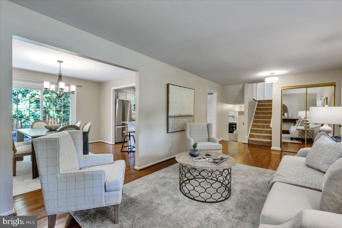 10403 Collingham Drive Fairfax, VA 22032 - Photo 4 of 39