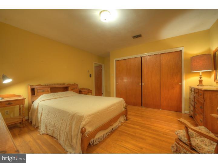 233 Burrs Road Burlington, NJ 08016 - Photo 6 of 10 Bedroom
