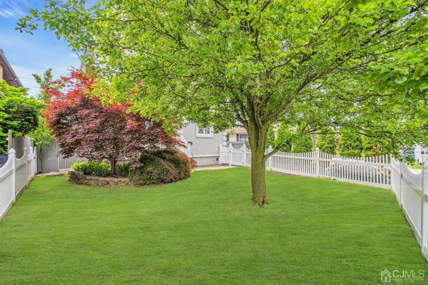 299 Fulton Street Middlesex, NJ 08846 - Photo 2 of 37 a view of yard with green space