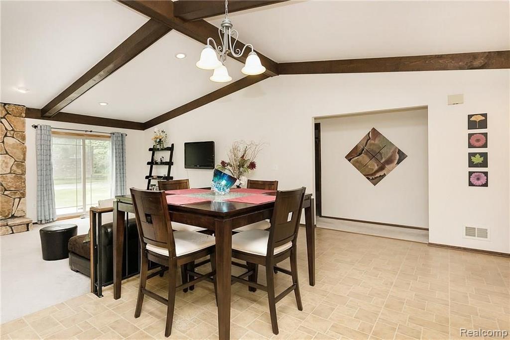 304 Coldiron Drive Rochester Hills, MI 48307 - Photo 6 of 31