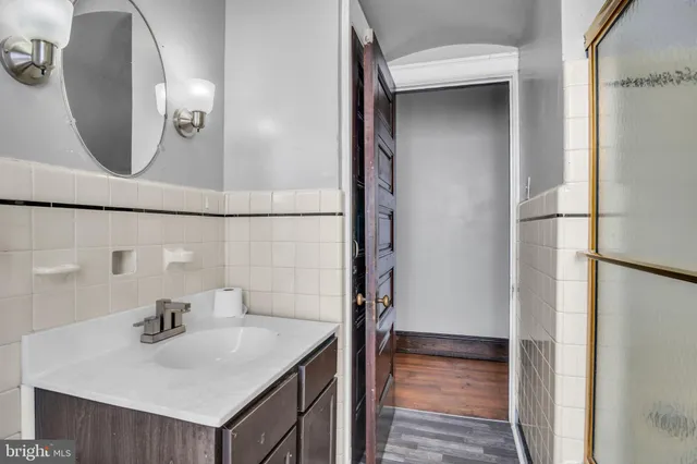 a view of a house with a garage