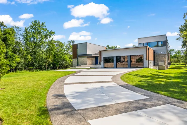 $2,999,999 | 711 Becker Road, Glenview, IL 60025