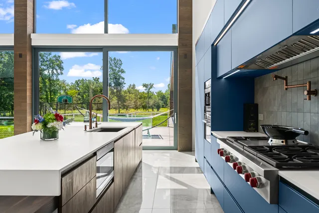 $2,999,999 | 711 Becker Road, Glenview, IL 60025