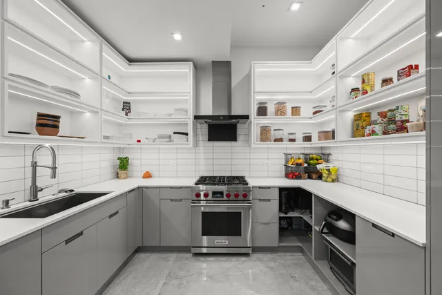 $2,999,999 | 711 Becker Road, Glenview, IL 60025