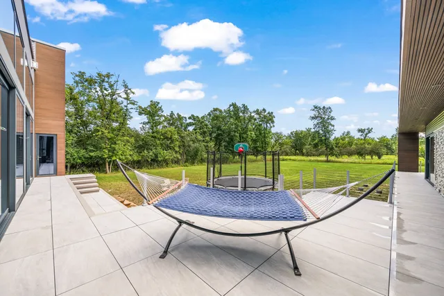 $2,999,999 | 711 Becker Road, Glenview, IL 60025