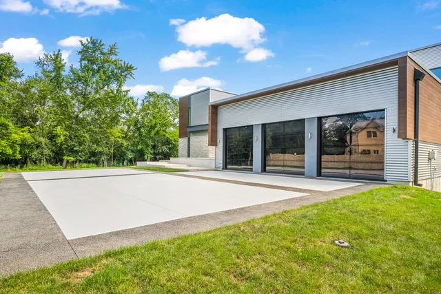 $2,999,999 | 711 Becker Road, Glenview, IL 60025