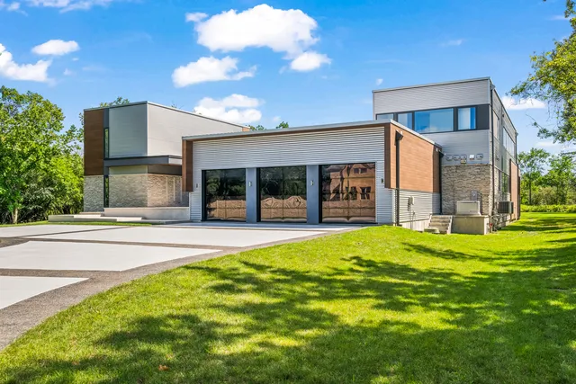 $2,999,999 | 711 Becker Road, Glenview, IL 60025