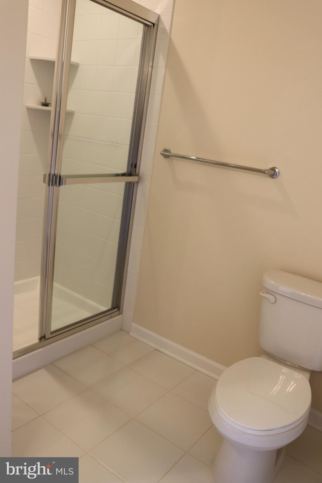 30 Stoneham Road Ewing, NJ 08638 - Photo 19 of 29 Sample bathroom