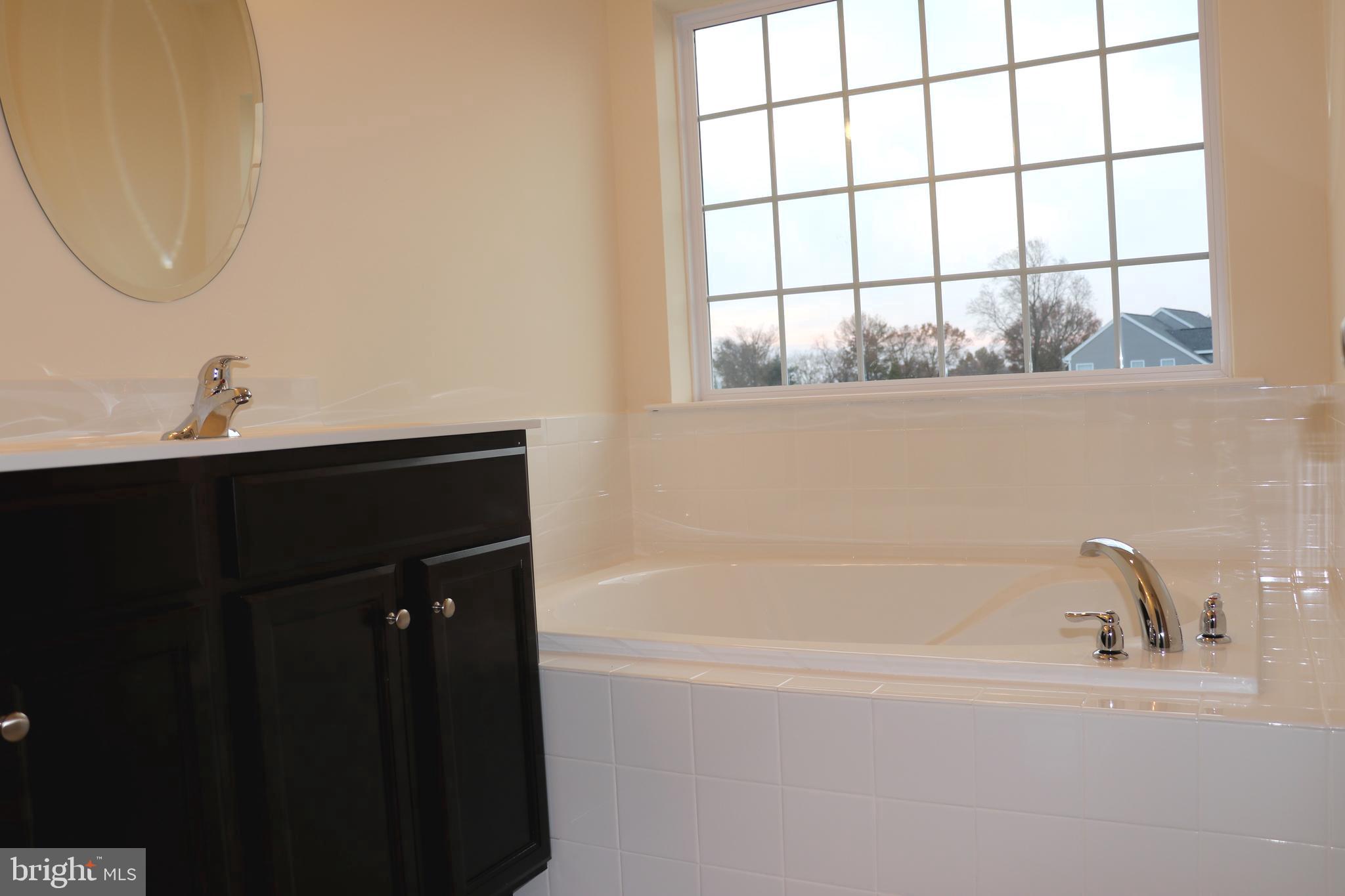 30 Stoneham Road Ewing, NJ 08638 - Photo 20 of 29 Sample bathroom