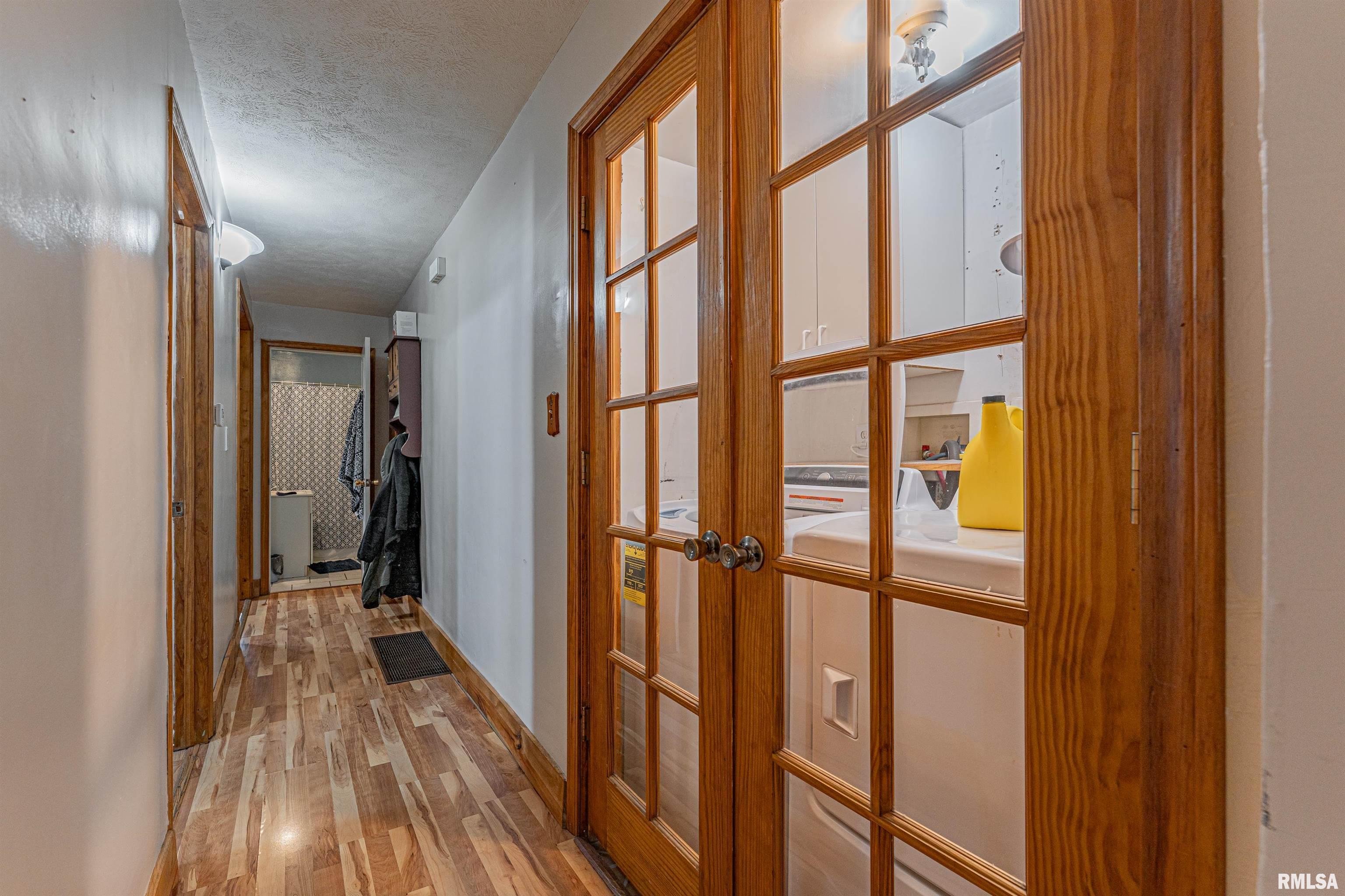 216 3rd Street Lincoln, IL 62656 - Photo 12 of 48