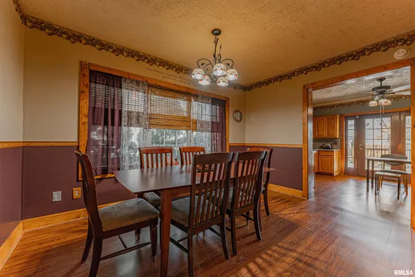 $254,900 | 216 3rd Street, Lincoln, IL 62656