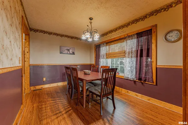 $254,900 | 216 3rd Street, Lincoln, IL 62656