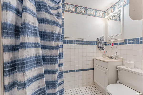 $254,900 | 216 3rd Street, Lincoln, IL 62656